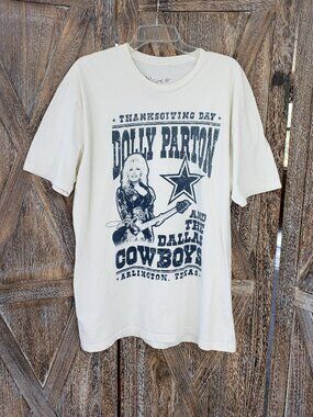Dolly Parton Dallas Cowboys Graphic T-Shirt Unisex 2XL Ivory Band Tour